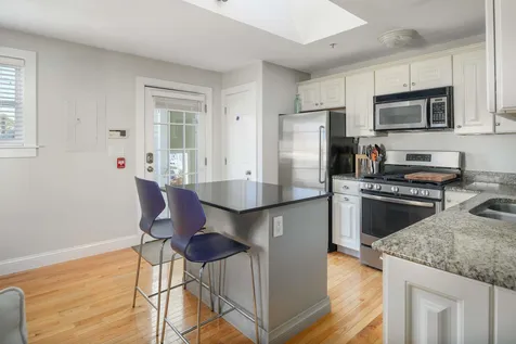 86 Islington Street Portsmouth NH 03801