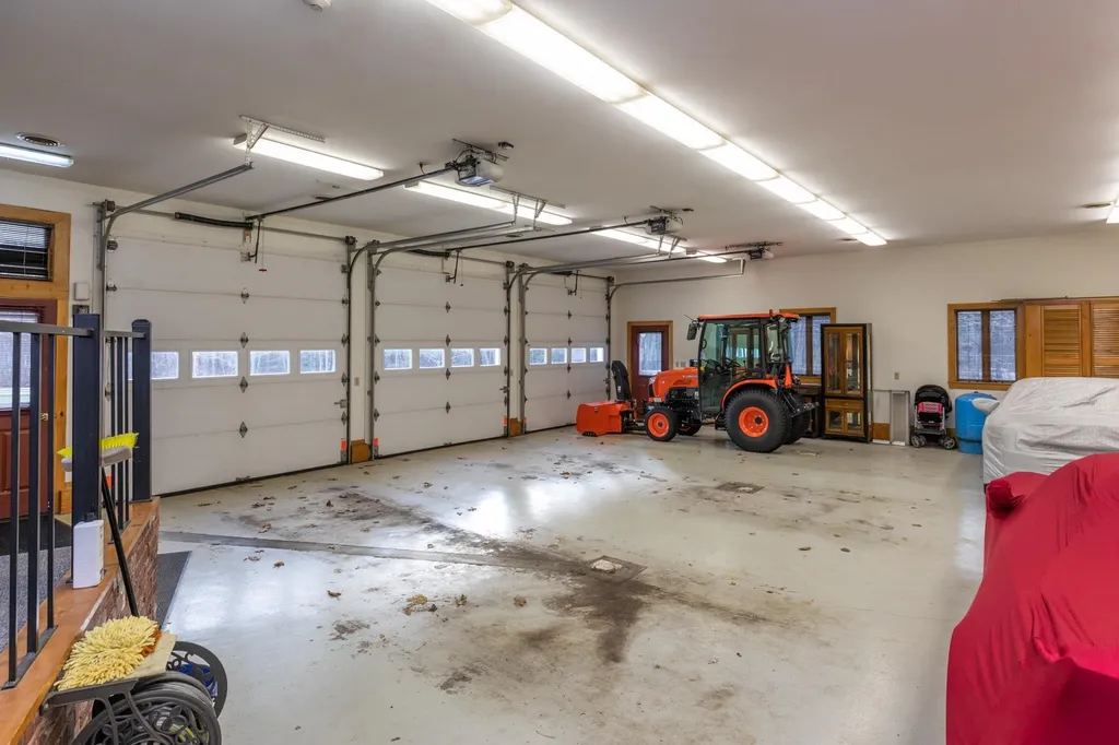 6 Drake Drive Greenland NH 03840
