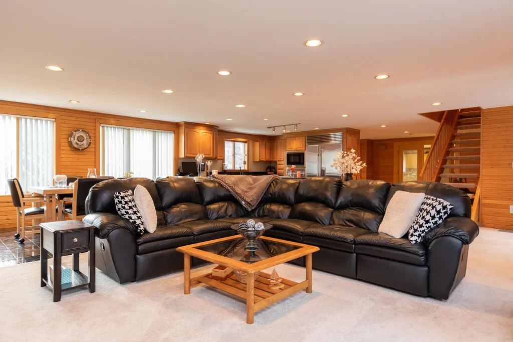 6 Drake Drive Greenland NH 03840