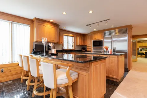 6 Drake Drive Greenland NH 03840