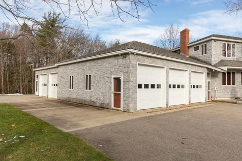 6 Drake Drive Greenland NH 03840