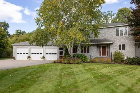 6 Drake Drive Greenland NH 03840