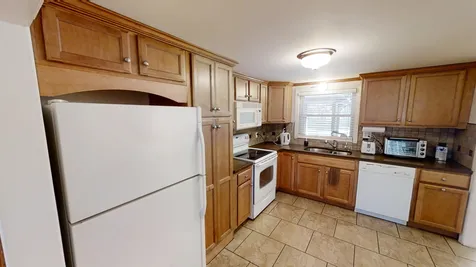 21 Griffin Road Londonderry NH 03053