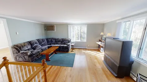 21 Griffin Road Londonderry NH 03053