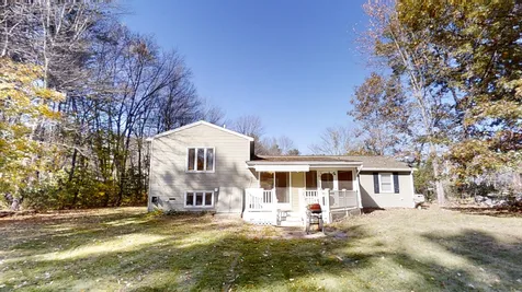 21 Griffin Road Londonderry NH 03053