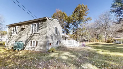 21 Griffin Road Londonderry NH 03053