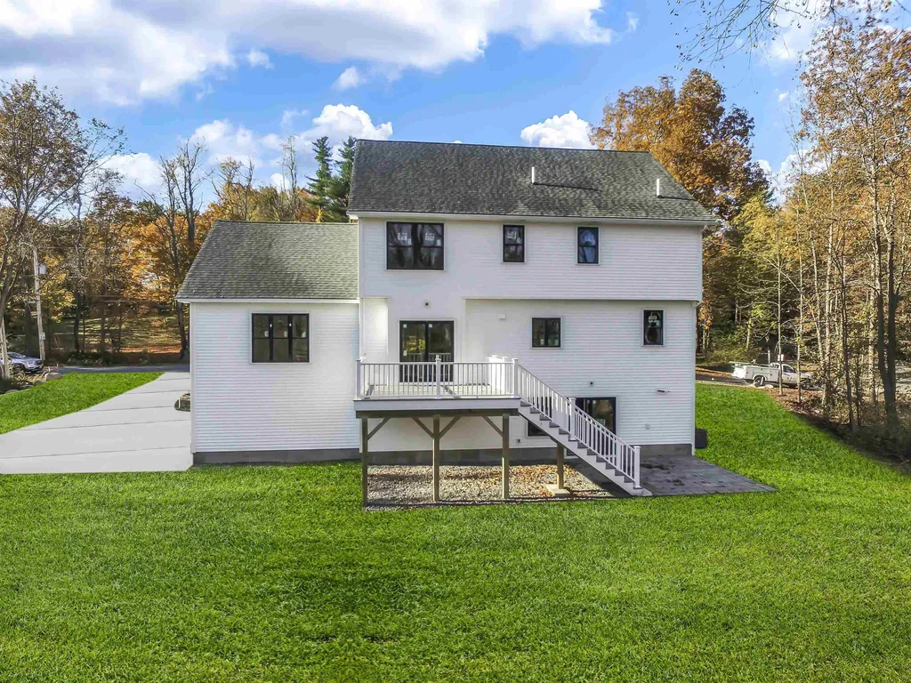 4 Powder Mill Road Exeter NH 03833