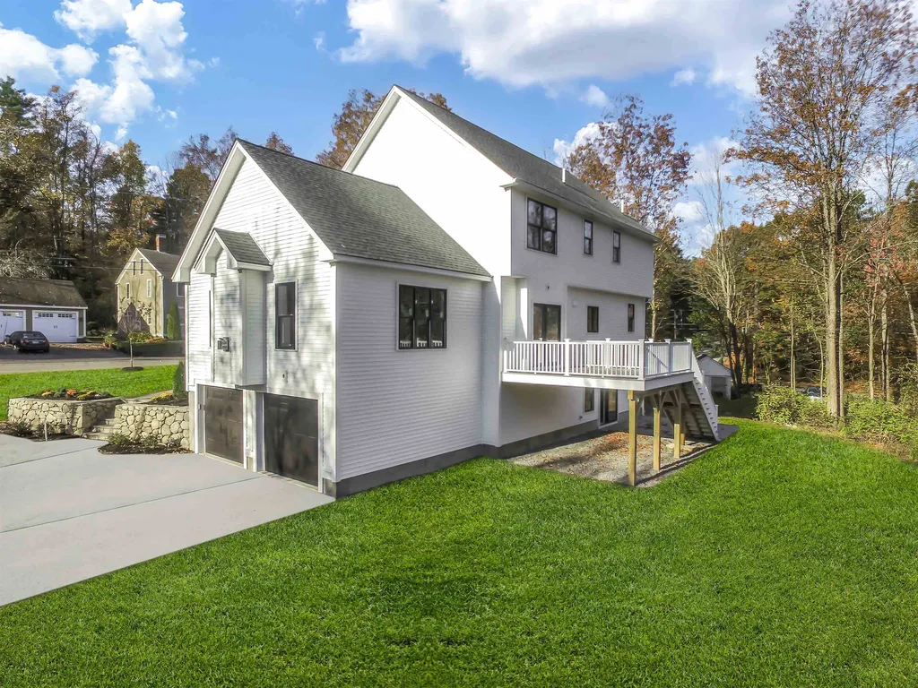 4 Powder Mill Road Exeter NH 03833