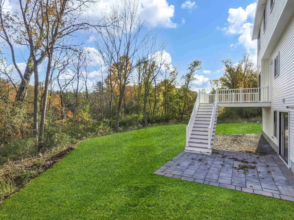 4 Powder Mill Road Exeter NH 03833