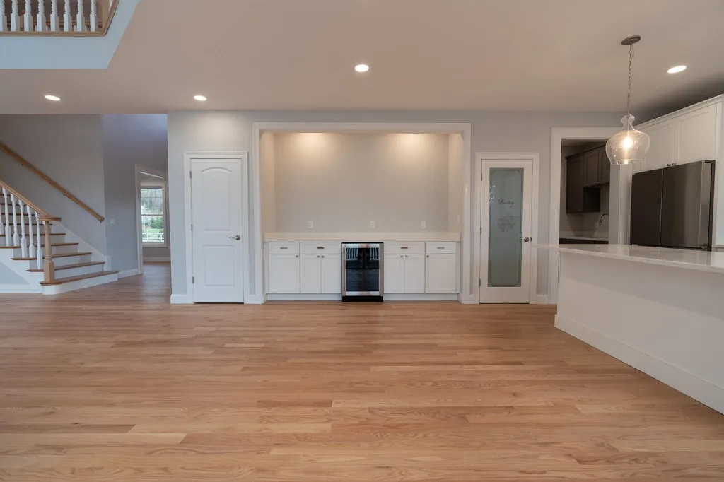 11 Nirvana Drive Salem NH 03079