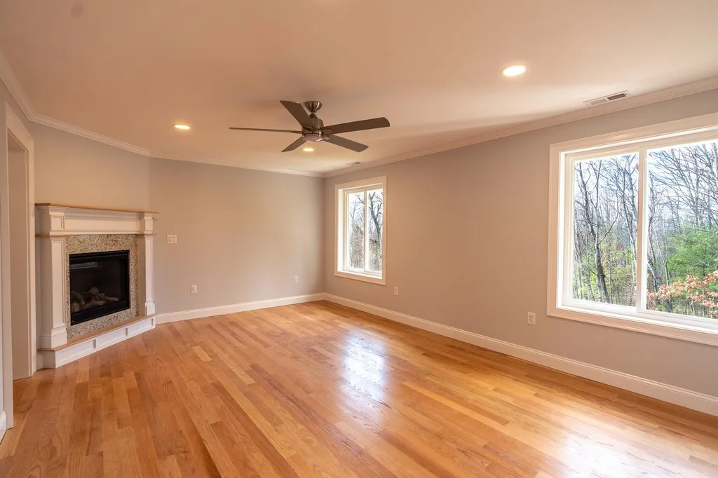 11 Nirvana Drive Salem NH 03079
