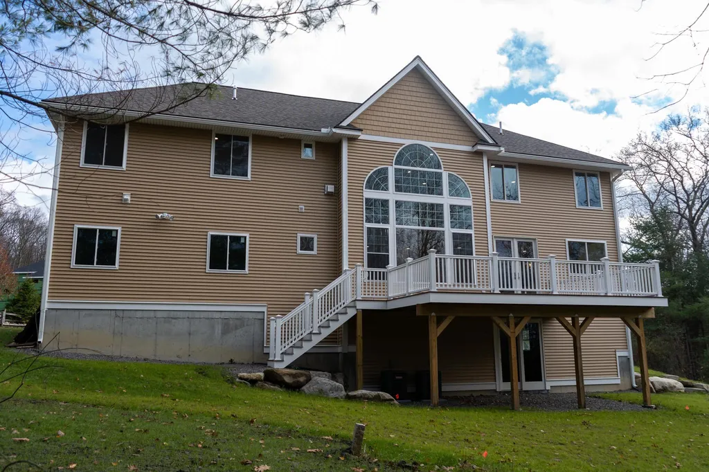 11 Nirvana Drive Salem NH 03079