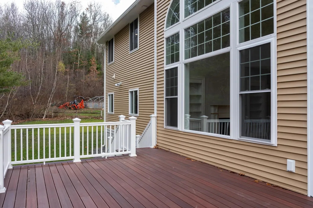 11 Nirvana Drive Salem NH 03079