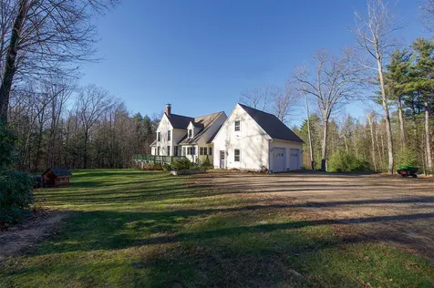 96 Harantis Lake Road Chester NH 03036