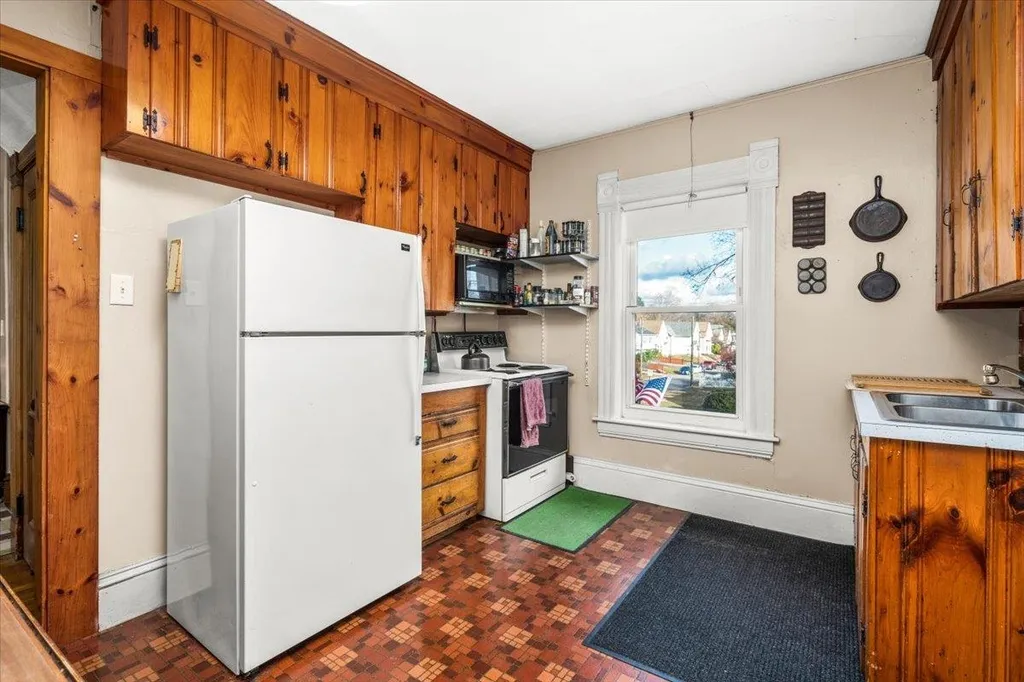 413 Beacon Street Manchester NH 03103