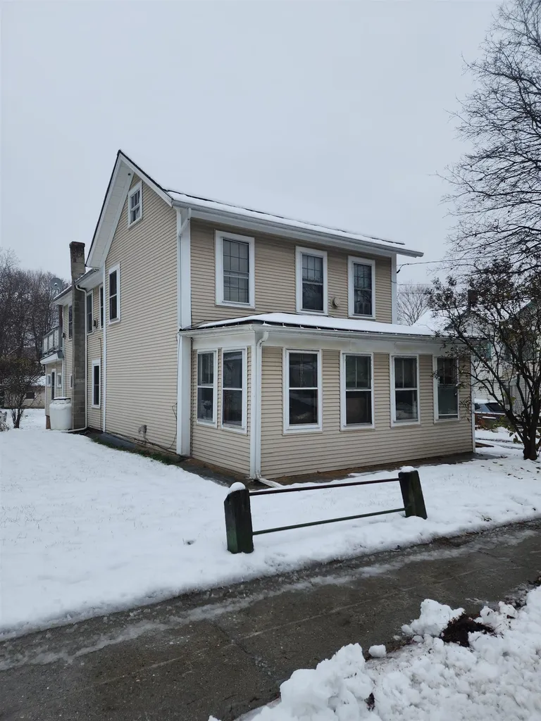 74 Union Street Windsor VT 05089