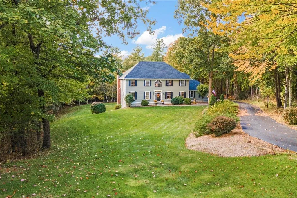 54 Mcafee Farm Road Bedford NH 03110