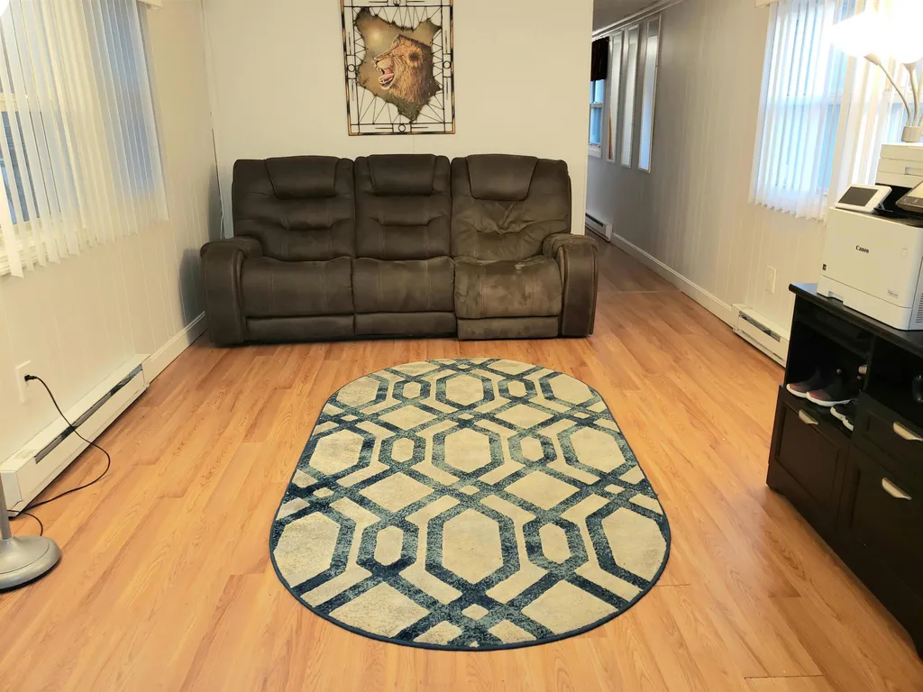 17 Bangor Street Nashua NH 03063