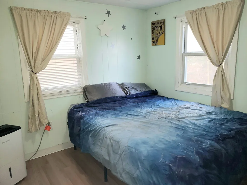 17 Bangor Street Nashua NH 03063