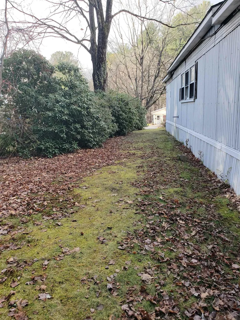 17 Bangor Street Nashua NH 03063