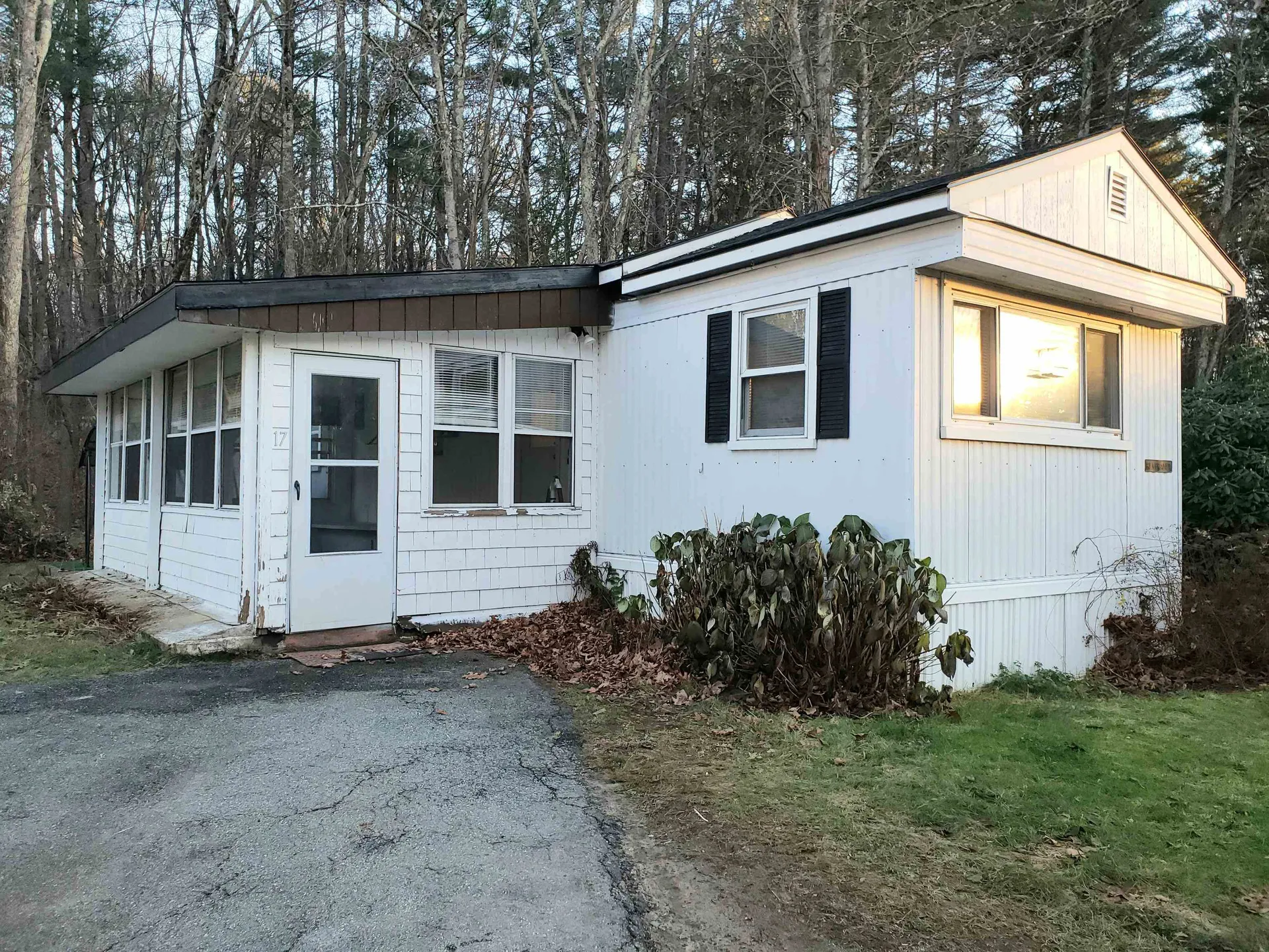 17 Bangor Street Nashua NH 03063