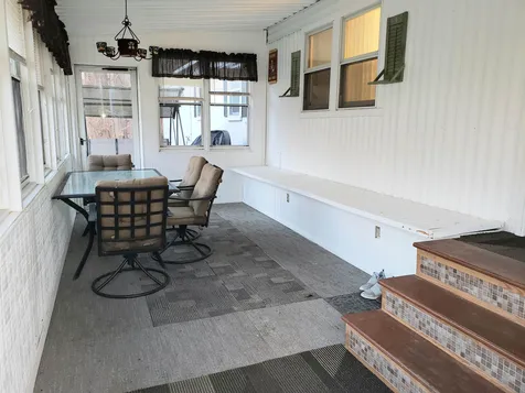 17 Bangor Street Nashua NH 03063