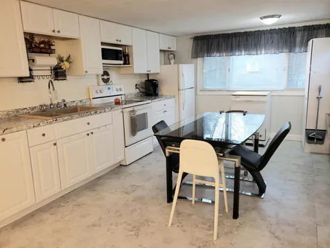 17 Bangor Street Nashua NH 03063