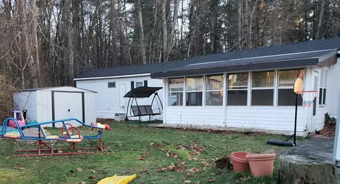 17 Bangor Street Nashua NH 03063