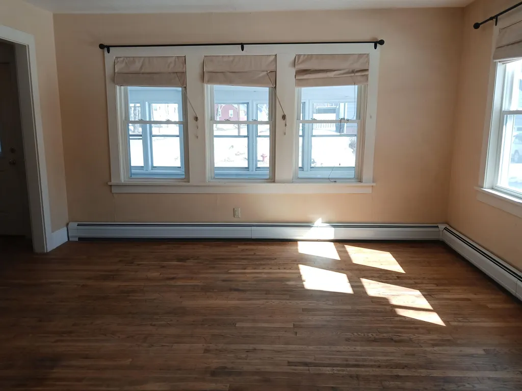 15 Broadway Street Plymouth NH 03264