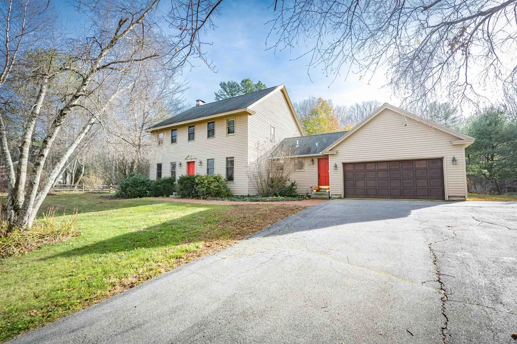 83 Hovey Road Londonderry NH 03053