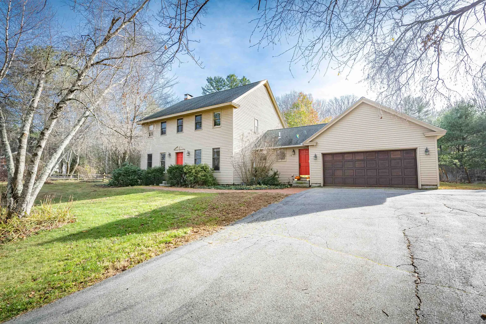 83 Hovey Road Londonderry NH 03053