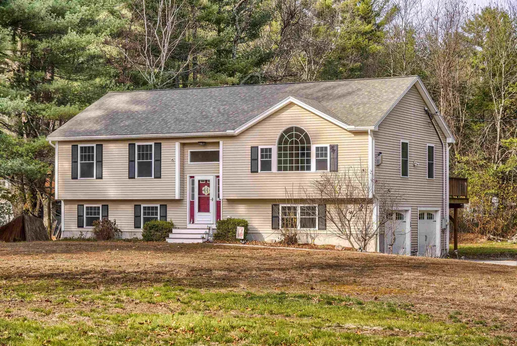 34 Bluff Street Salem NH 03079