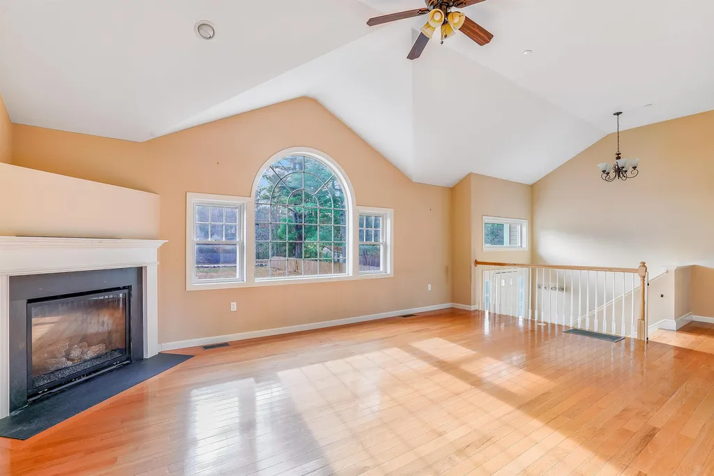 34 Bluff Street Salem NH 03079