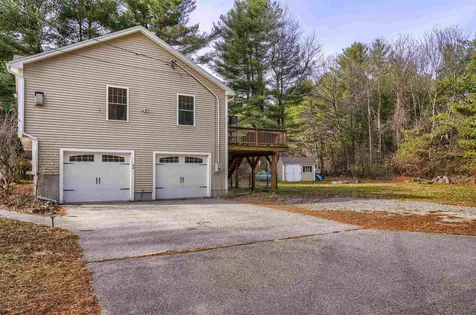 34 Bluff Street Salem NH 03079