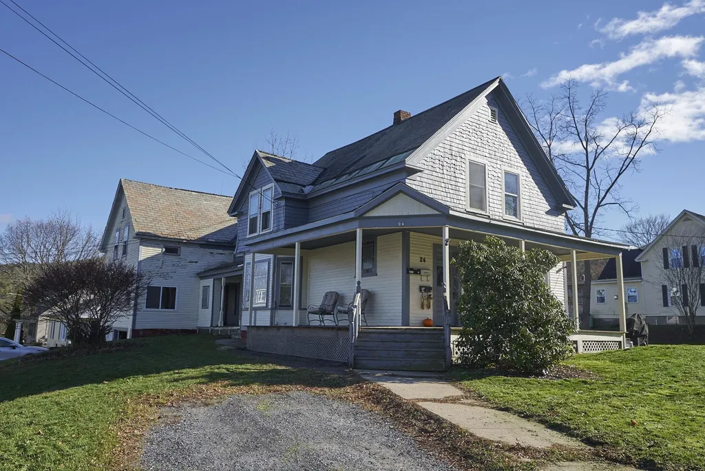 24 Highland Avenue Claremont NH 03743