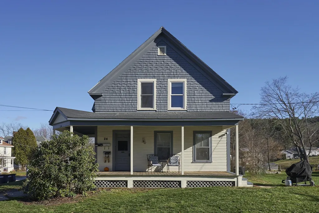 24 Highland Avenue Claremont NH 03743