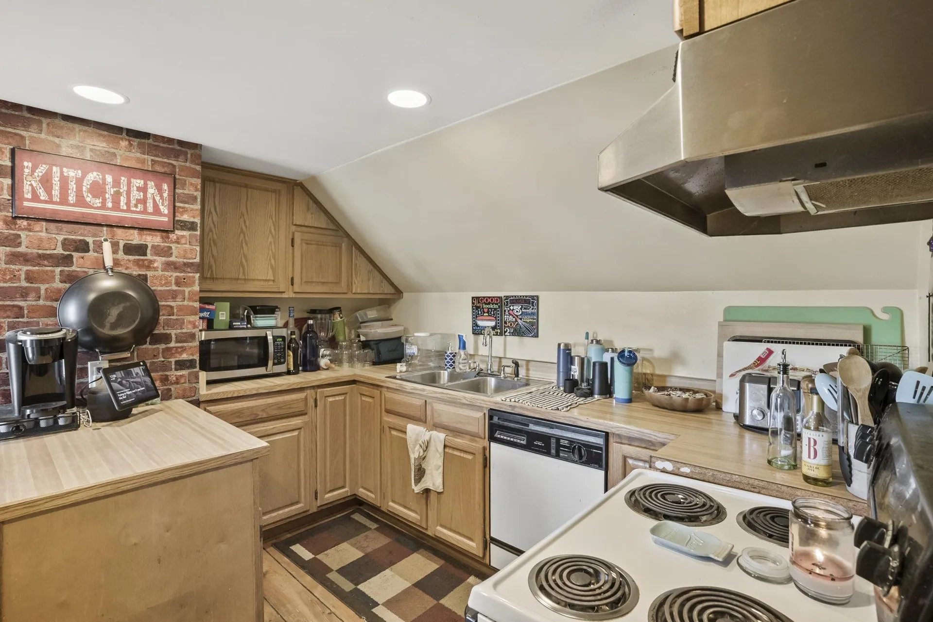 24 Highland Avenue Claremont NH 03743