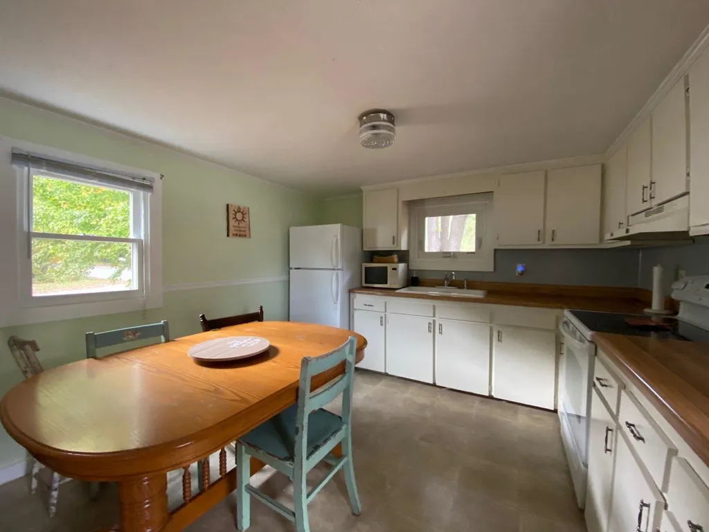 173 Preston Street Hillsborough NH 03244