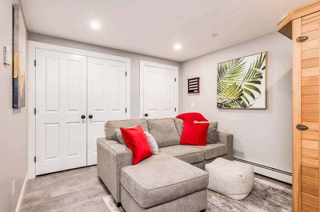 31 Fownes Mill Court Rochester NH 03867