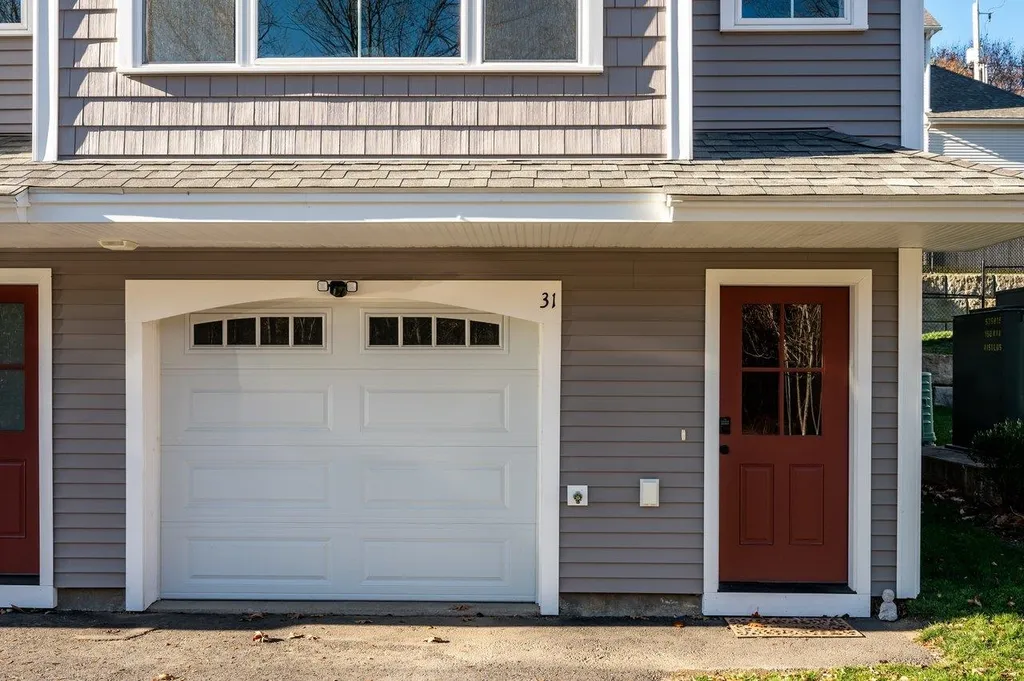 31 Fownes Mill Court Rochester NH 03867