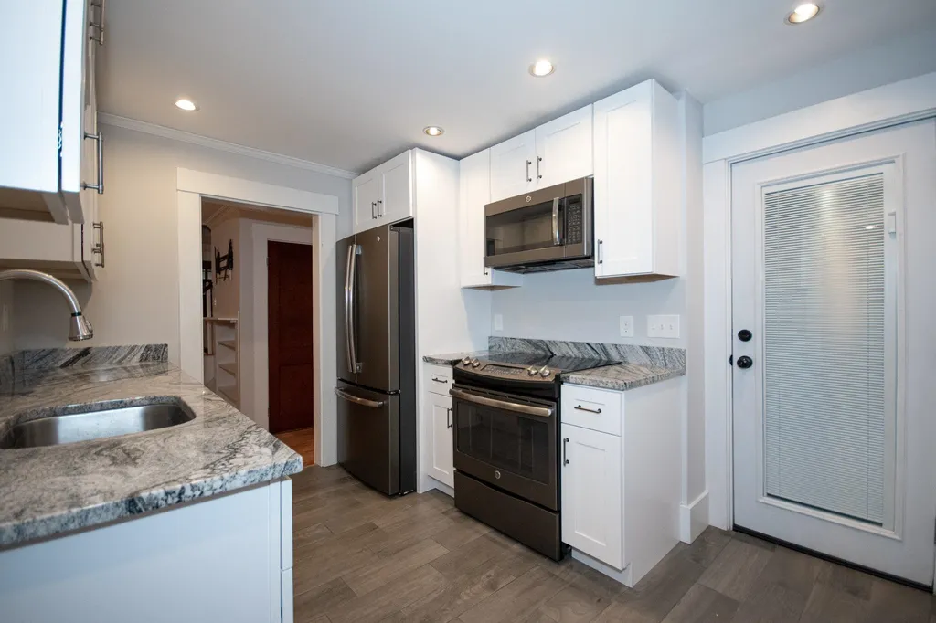 9 North Street Rochester NH 03867