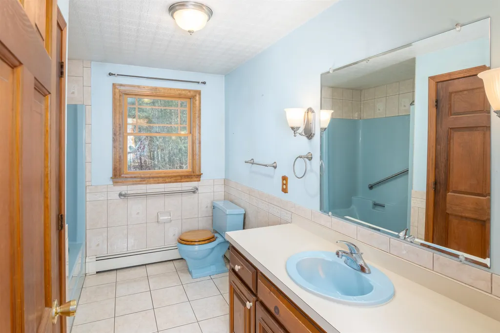 21 Hale Spring Road Plaistow NH 03865