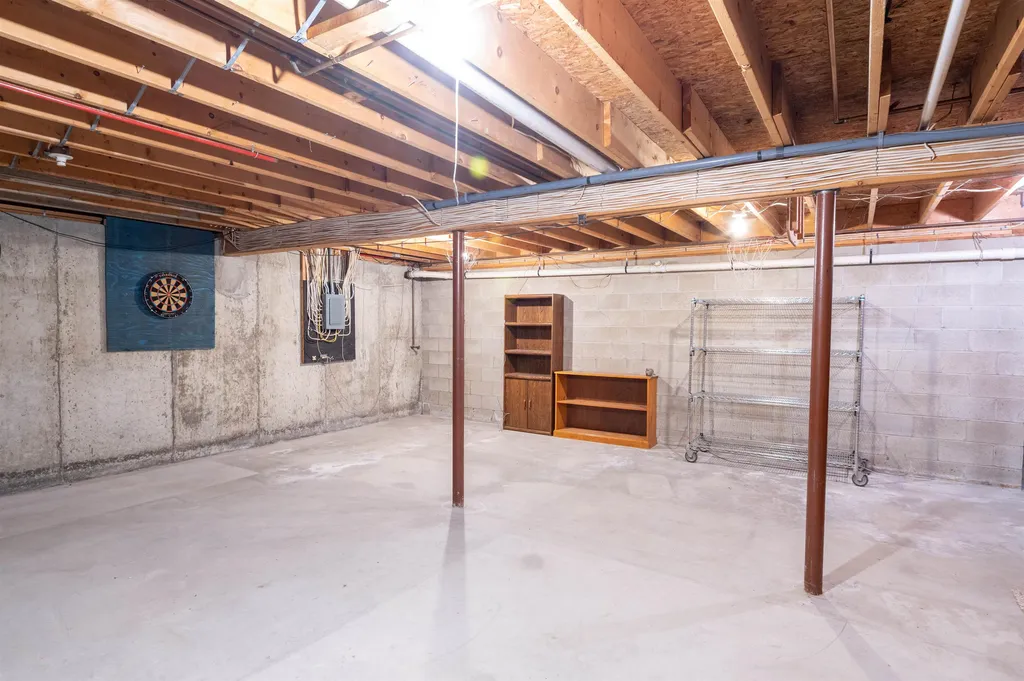 21 Hale Spring Road Plaistow NH 03865