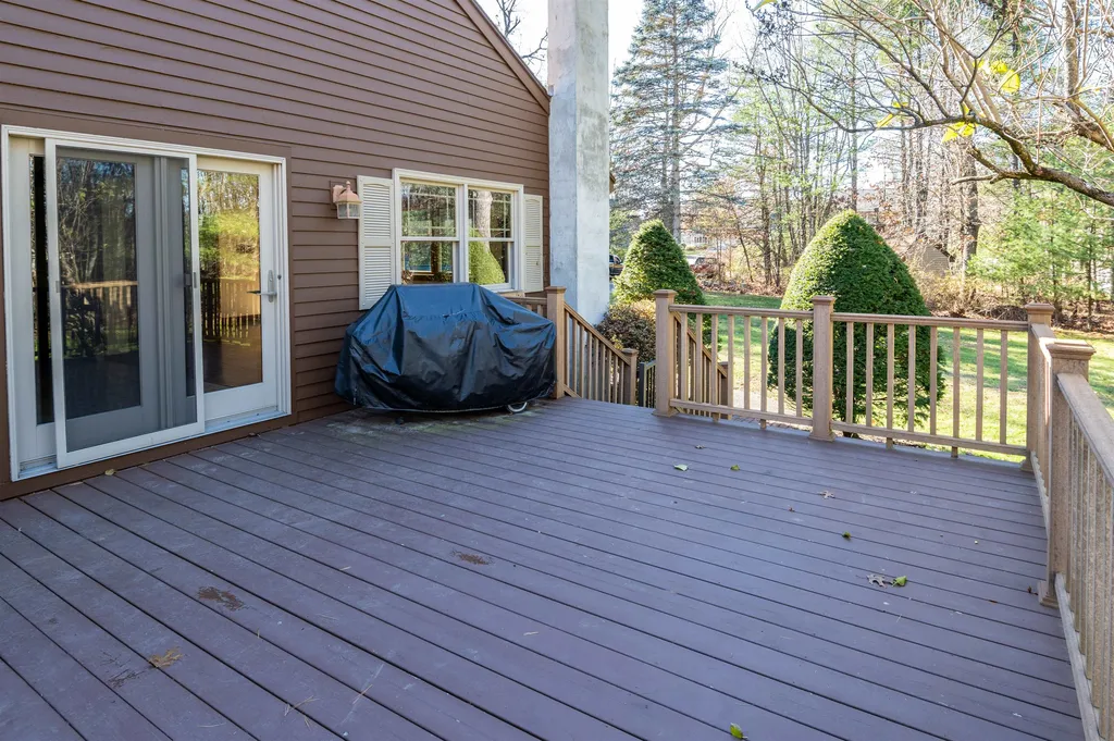 21 Hale Spring Road Plaistow NH 03865