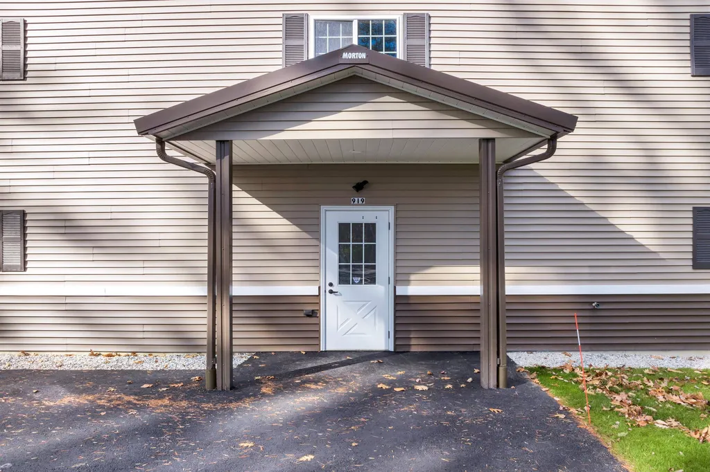 919 Whittier Highway Moultonborough NH 03254