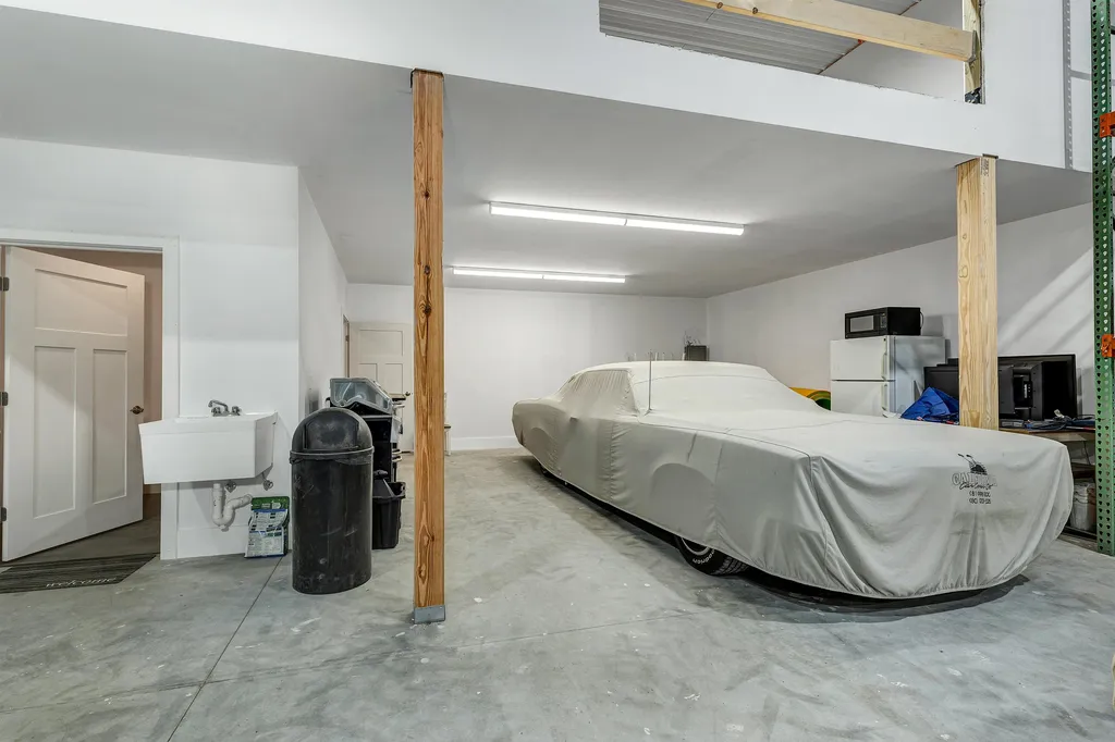 919 Whittier Highway Moultonborough NH 03254