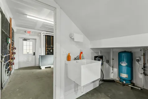 919 Whittier Highway Moultonborough NH 03254