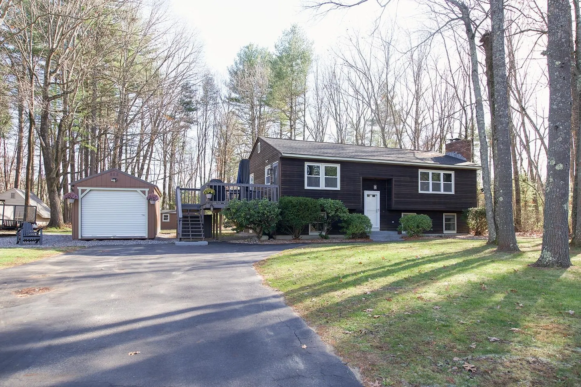 1 Nesenkeag Drive Litchfield NH 03052