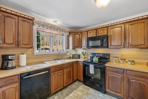 11 Wildwood Road Laconia NH 03246