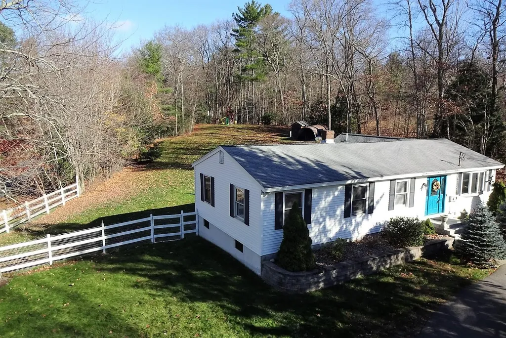 4 Old Derry Road Londonderry NH 03053
